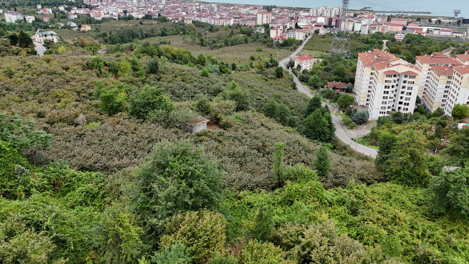 MABEL GAYRİMENKUL/BEŞİKDÜZÜ/ BEŞİKDAĞI TOKİ KARŞISI SATILIK ARSA